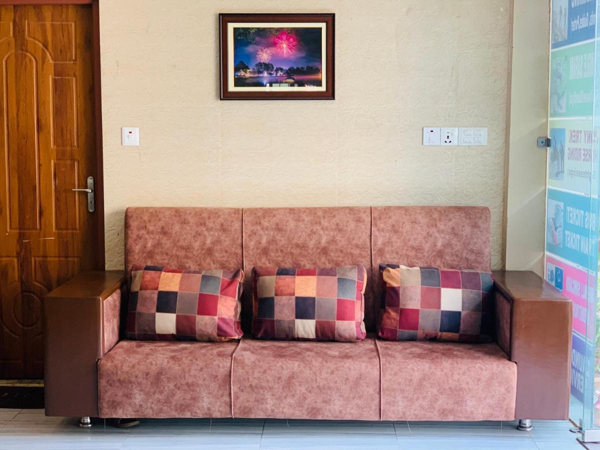 Hotel October Inn Pokhara Exterior photo