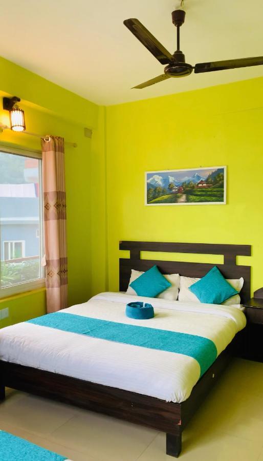 Hotel October Inn Pokhara Exterior photo